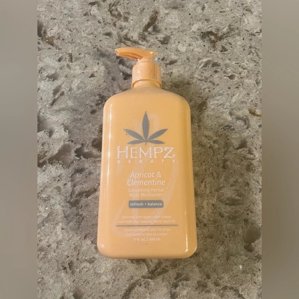 Hempz Apricot & Clementine Smoothing Herbal Body Moisturizer - Peach